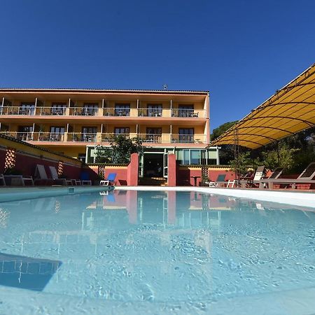 Hotel Cyrnea カルヴィ エクステリア 写真
