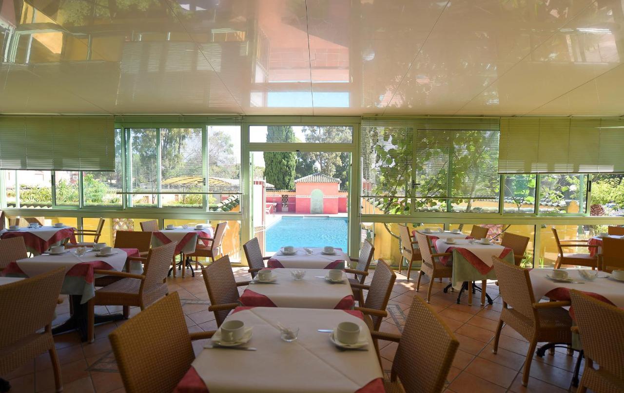 Hotel Cyrnea カルヴィ エクステリア 写真